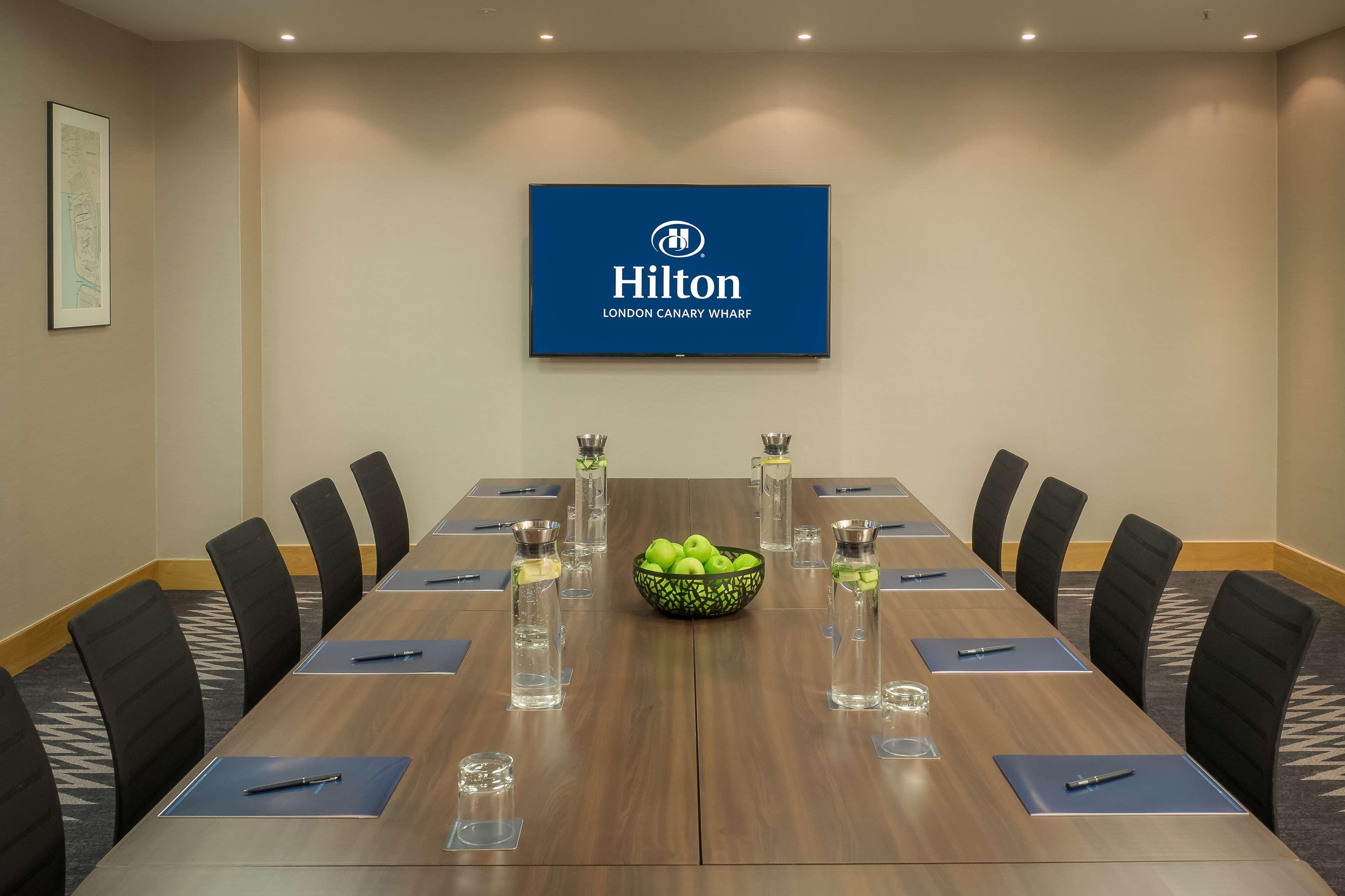 Hotel Hilton Canary Wharf 4*